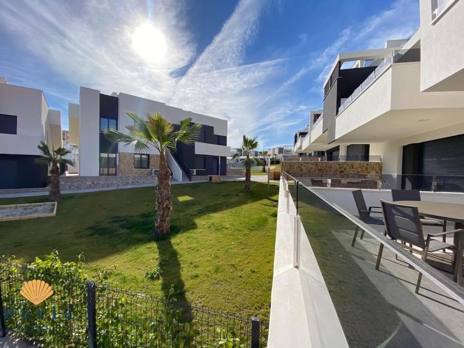 Beautiful New South Facing Bungalow With Large Terrace Dehesa de Campoamor  Exterior foto